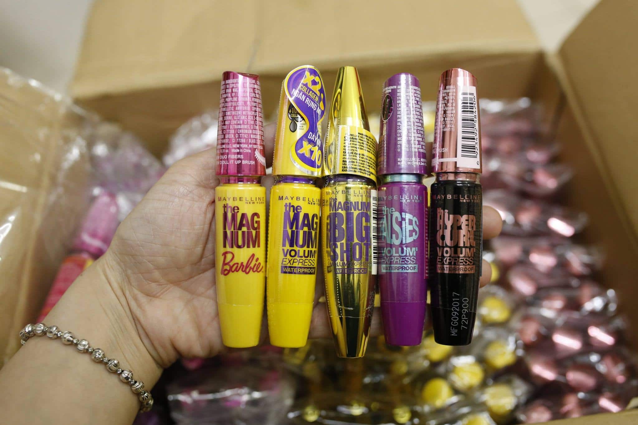 Review Mascara The Hyper Curl Volum Express của Maybelline