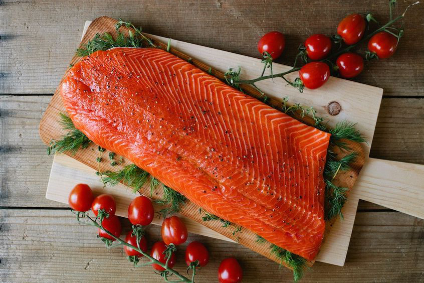 Ngày đèn đỏ sẽ dễ chịu hơn với món cá hồi trong thực đơn của bạn