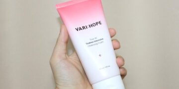 7 ĐIỀU ẤN TƯỢNG TỪ SỮA RỬA MẶT CHO NÀNG DA MỤN CỦA NHÀ VARI:HOPE