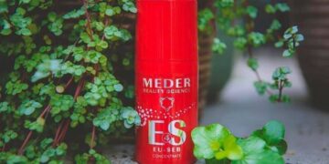 Review tinh chất trị mụn Eu-Seb Concentrate